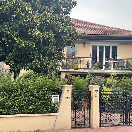 Casa Lovo Bed and Breakfast Saint-Laurent-de-Mure Εξωτερικό φωτογραφία